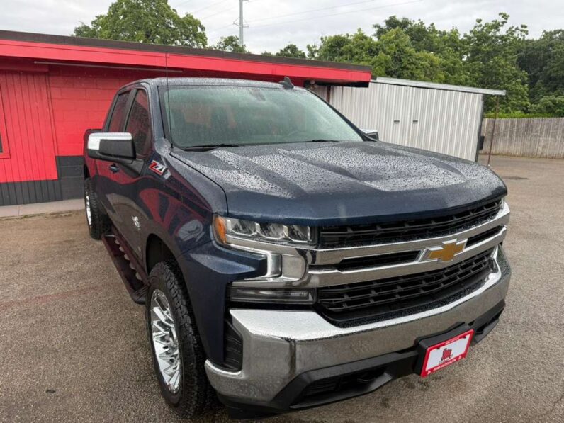 
								CHEVROLET SILVERADO 2021 full									