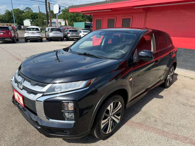 
								MITSUBISHI OUTLANDER 2023 full									
