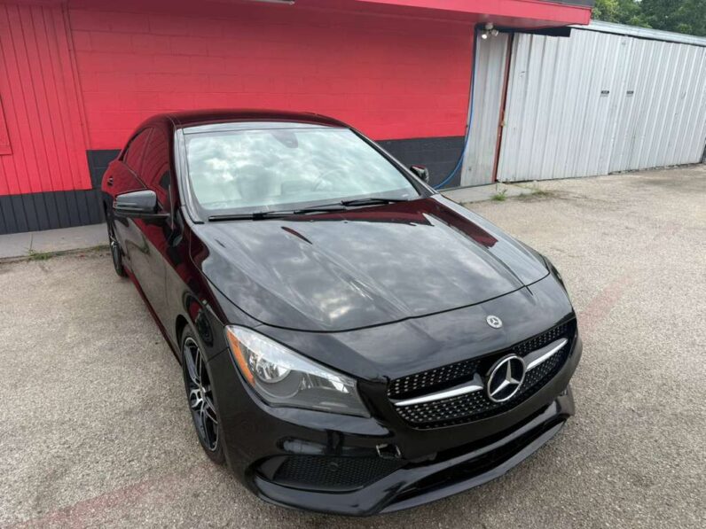 
								MERCEDES BENZ CLA 250 2018 full									