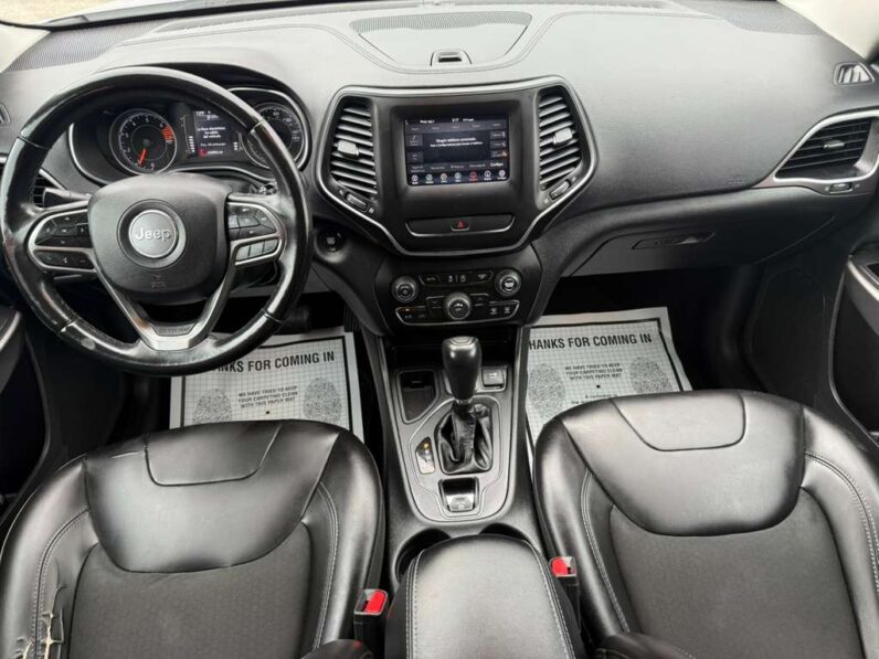 
								JEEP CHEROKEE 2019 full									