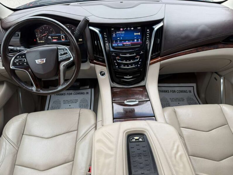 
								CADILLAC ESCALADE 2015 full									