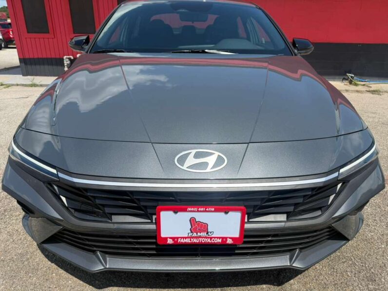 
								HYUNDAI ELANTRA 2025 full									