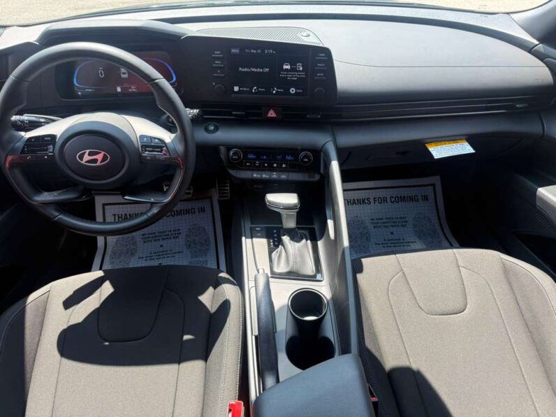 
								HYUNDAI ELANTRA 2025 full									