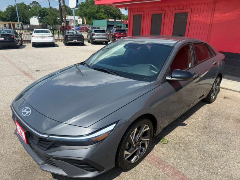 
								HYUNDAI ELANTRA 2025 full									