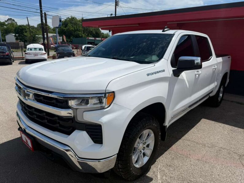 
								CHEVROLET SILVERADO 2023 full									
