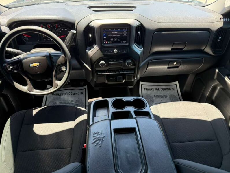 
								CHEVROLET SILVERADO 2021 full									
