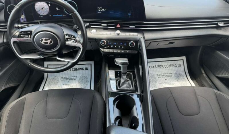HYUNDAI ELANTRA 2025