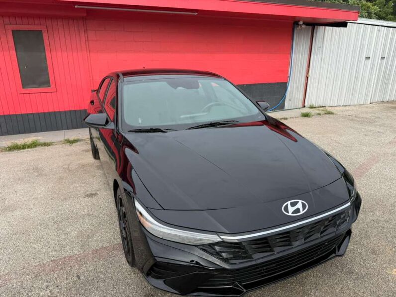 
								HYUNDAI ELANTRA 2026 full									