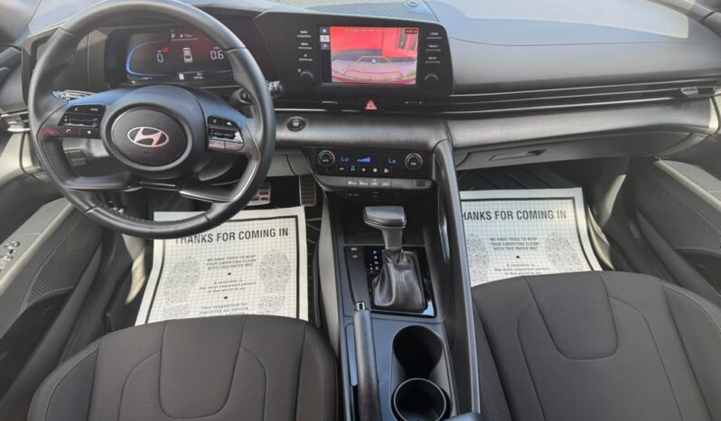 HYUNDAI ELANTRA 2025