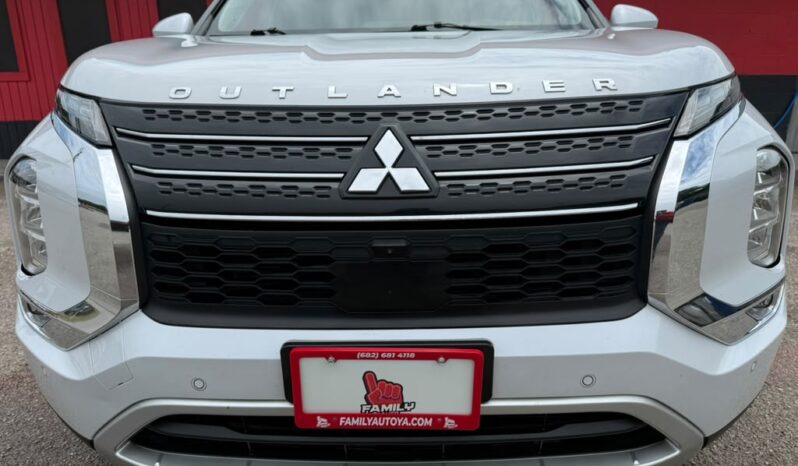 MITSUBISHI OUTLANDER 2023