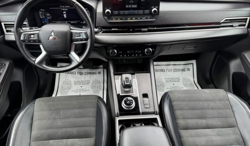 MITSUBISHI OUTLANDER 2023