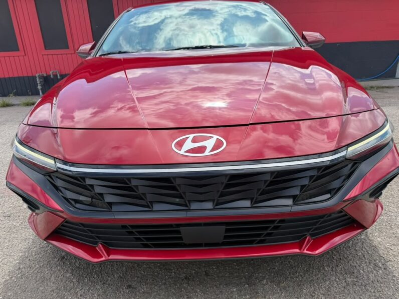 
								HYUNDAI ELANTRA 2024 full									