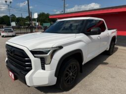 TOYOTA TUNDRA 2025