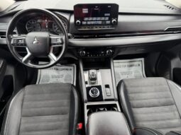 MITSUBISHI OUTLANDER 2024
