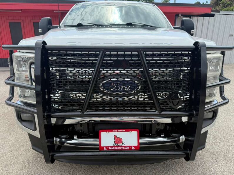 
								FORD F-350 2022 full									