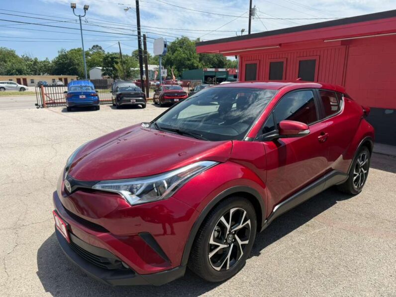 
								TOYOTA C-HR 2018 full									