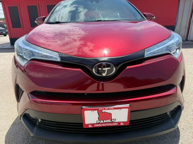 
								TOYOTA C-HR 2018 full									