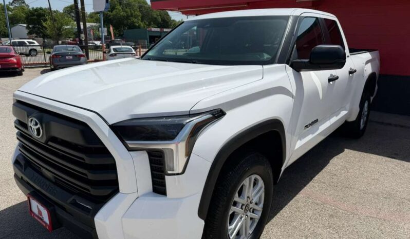 TOYOTA TUNDRA 2024