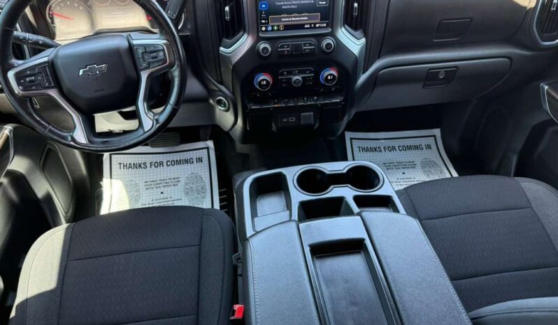
								CHEVROLET SILVERADO 2022 full									