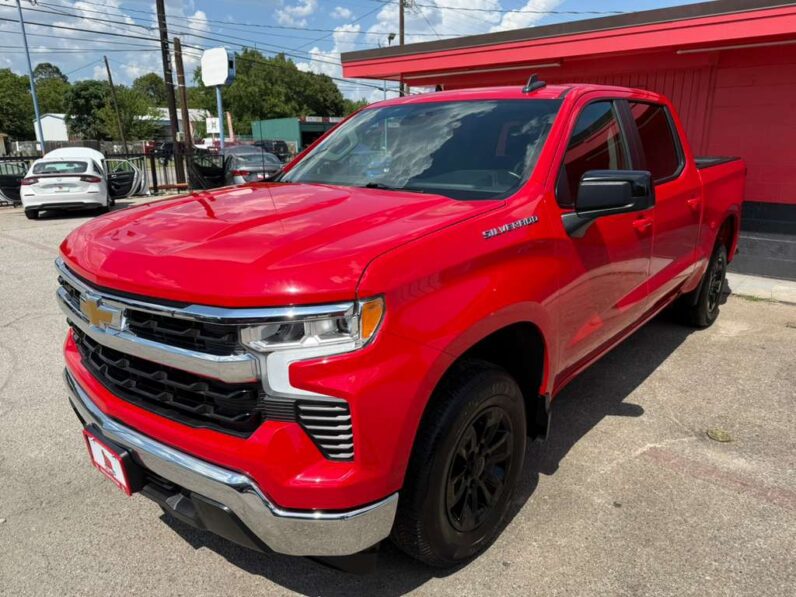 
								CHEVROLET SILVERADO 2025 full									
