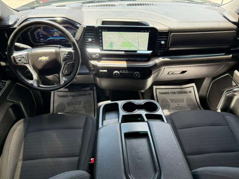 
								CHEVROLET SILVERADO 2025 full									