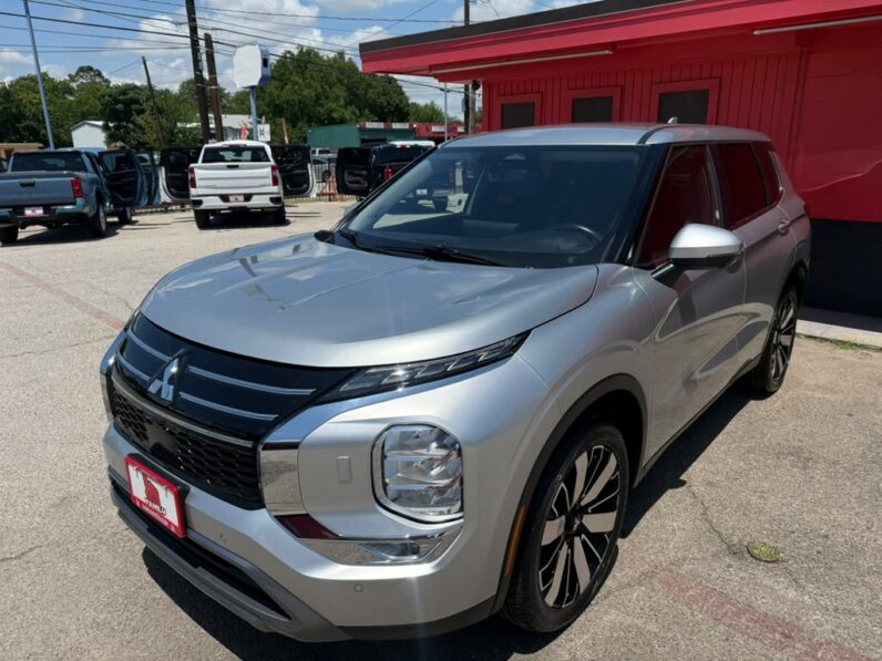 
								MITSUBISHI OUTLANDER 2025 full									