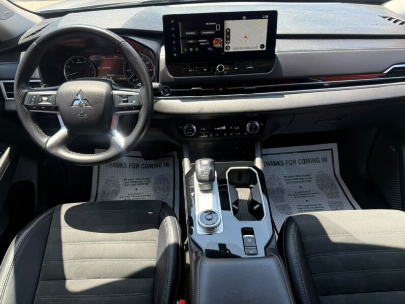
								MITSUBISHI OUTLANDER 2025 full									