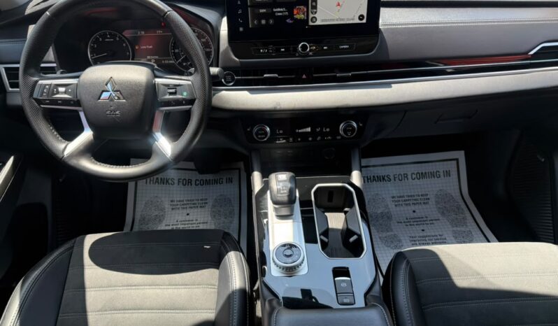MITSUBISHI OUTLANDER 2025