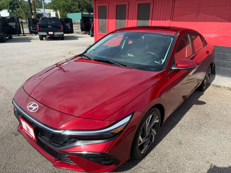 
								HYUNDAI ELANTRA 2025 full									