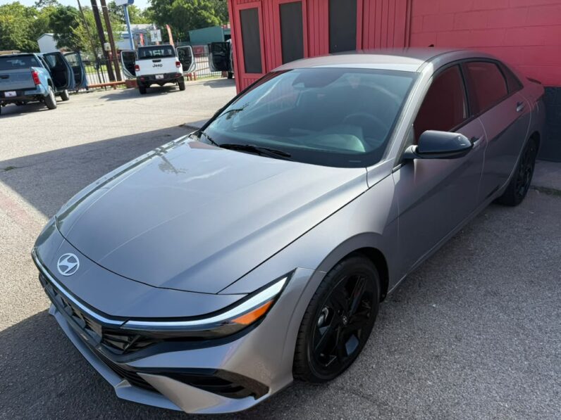 
								HYUNDAI ELANTRA 2026 full									