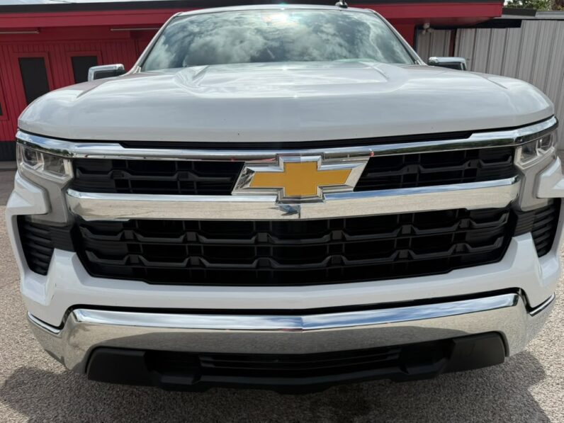 
								CHEVROLET SILVERADO 2025 full									