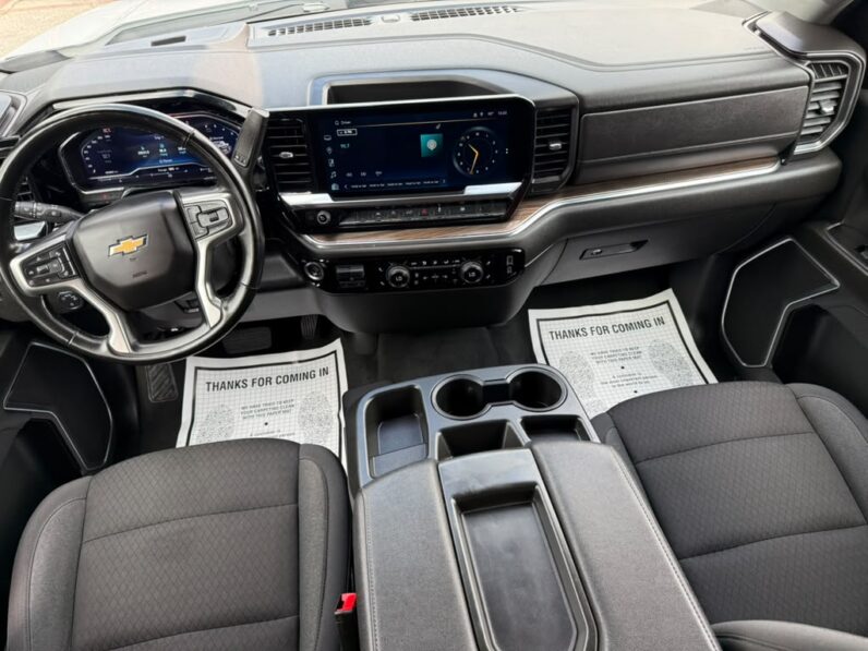 
								CHEVROLET SILVERADO 2025 full									