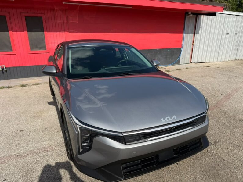 
								KIA K4 2025 full									