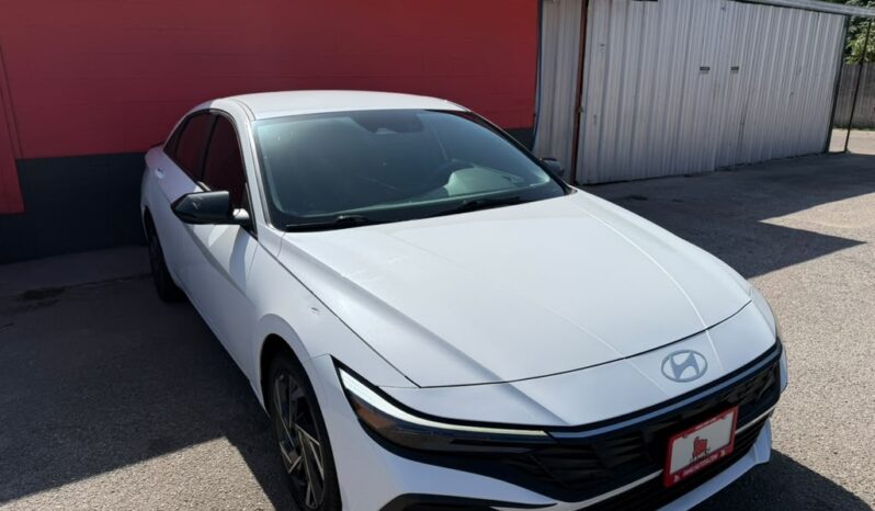 HYUNDAI ELANTRA 2025
