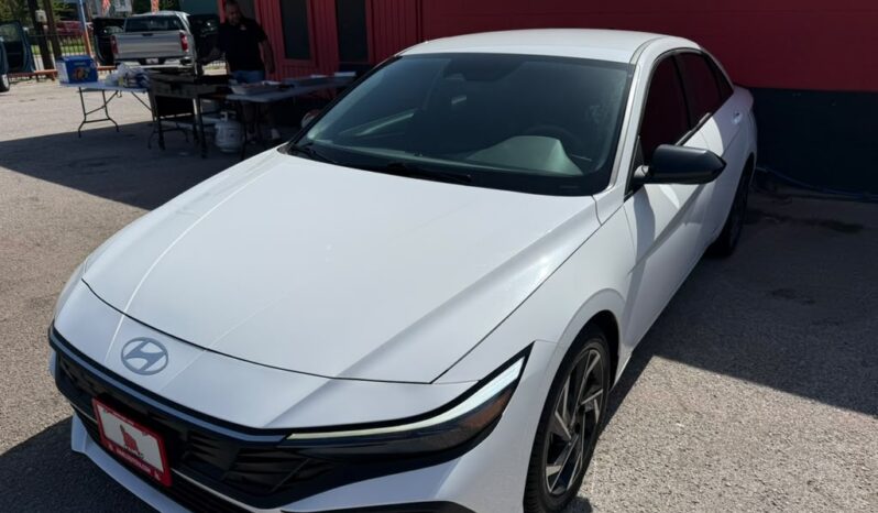 HYUNDAI ELANTRA 2025