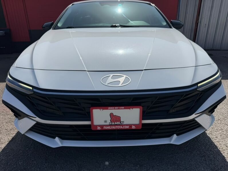 
								HYUNDAI ELANTRA 2025 full									
