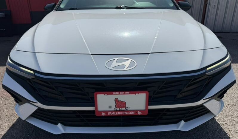 HYUNDAI ELANTRA 2025