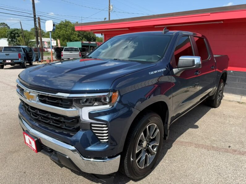
								CHEVROLET SILVERADO 2023 full									