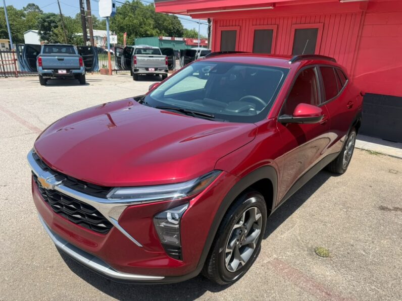 
								CHEVROLET TRAX 2025 full									