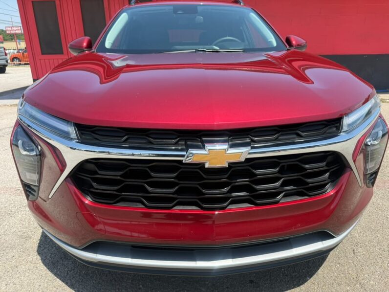 
								CHEVROLET TRAX 2025 full									
