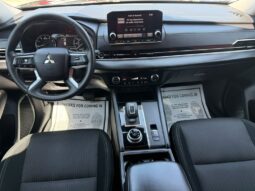 MITSUBISHI OUTLANDER 2024
