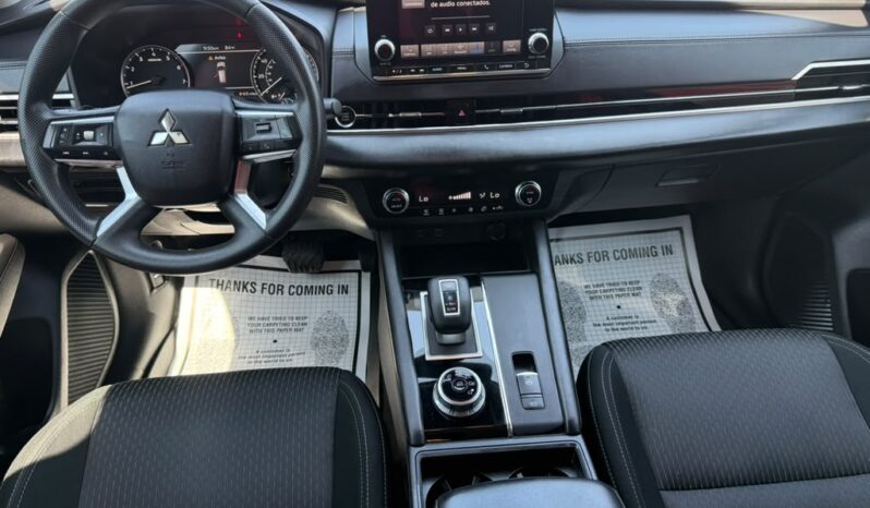 MITSUBISHI OUTLANDER 2024