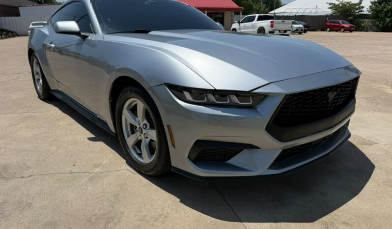 FORD MUSTANG 2024