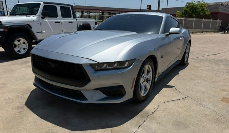 FORD MUSTANG 2024