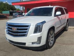 CADILLAC ESCALADE 2017