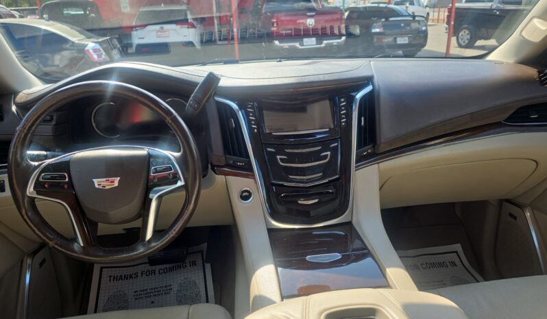CADILLAC ESCALADE 2017