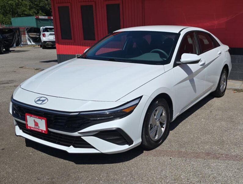 
								HYUNDAI ELANTRA 2026 full									