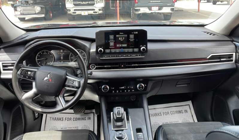 MITSUBISHI OUTLANDER 2024