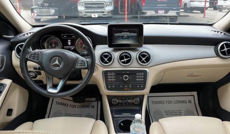 MERCEDES BENZ GLA 250 2017
