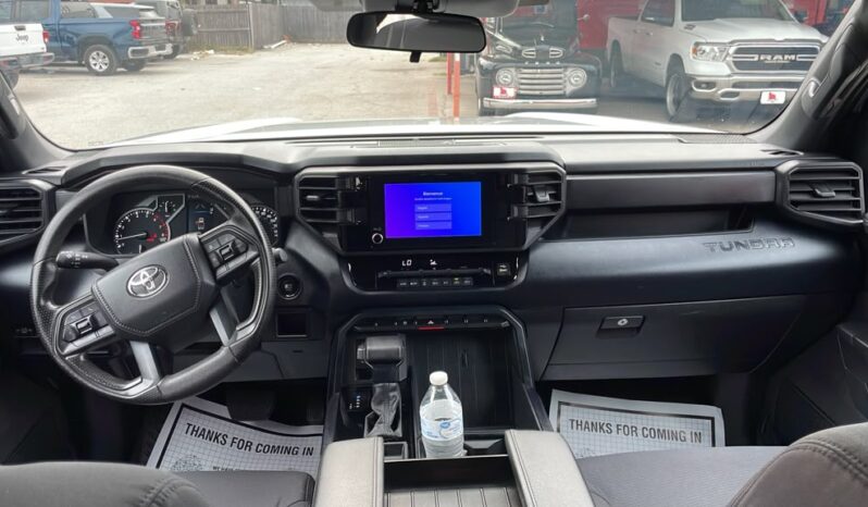 TOYOTA TUNDRA 2025